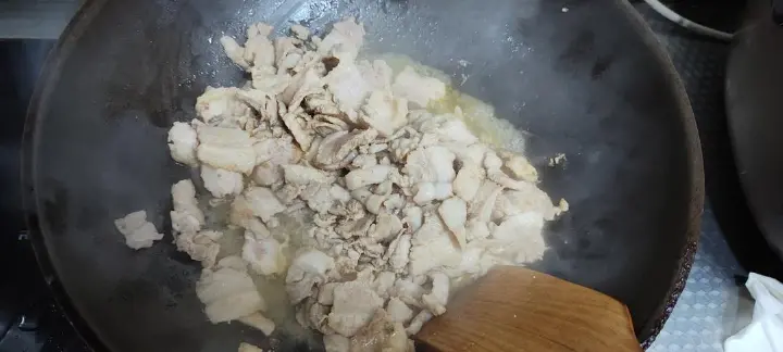 辣椒炒肉 第 4 步