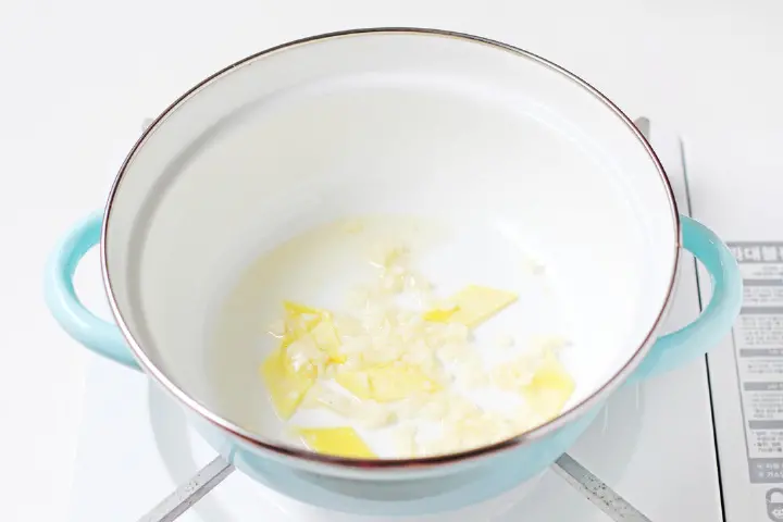 金汤酸菜粉丝牛肉 第 4 步
