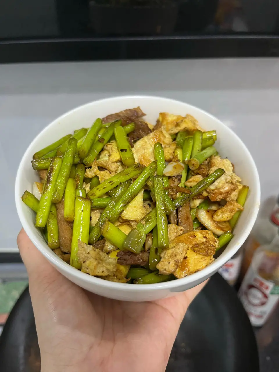蒜苔炒鸡蛋成品图