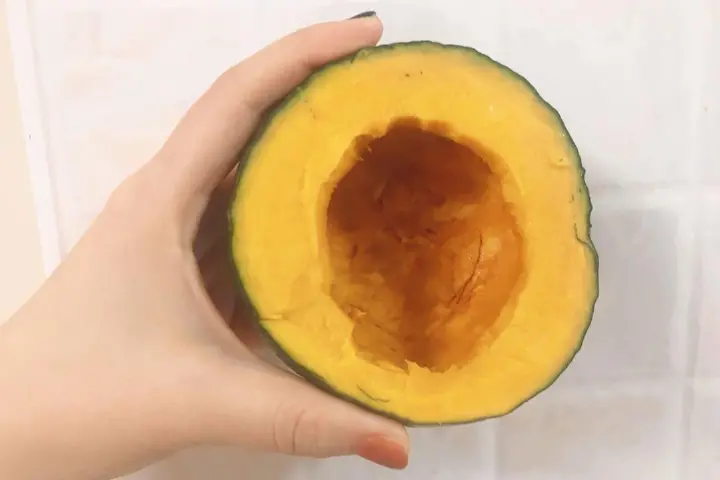 贝贝南瓜蒸蛋 第 5 步