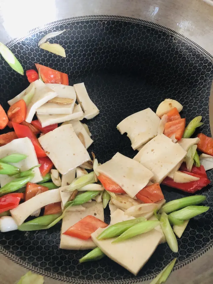 家常炒千叶豆腐 第 3 步