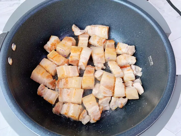 笋干红烧肉 第 4 步