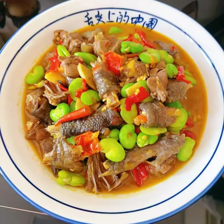 蚕豆米烧乌鸡 第 12 步