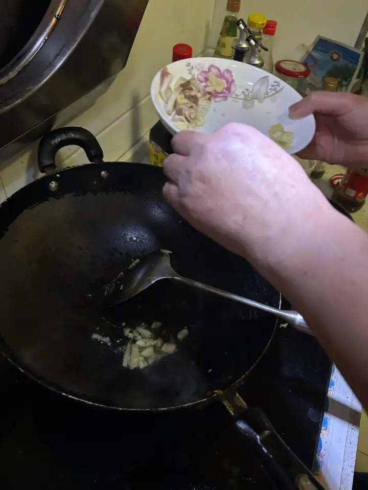 辣椒炒肉 第 4 步