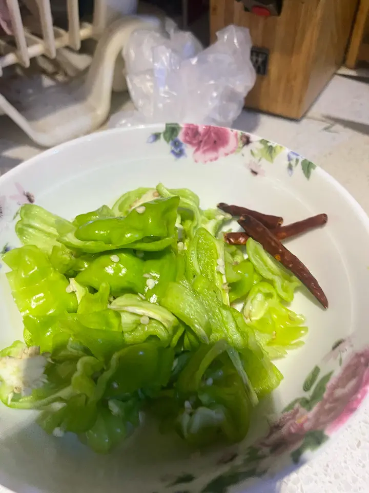青椒炒青头菌 第 5 步