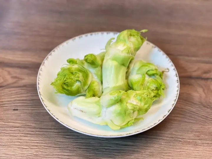 泡椒炒儿菜 第 1 步