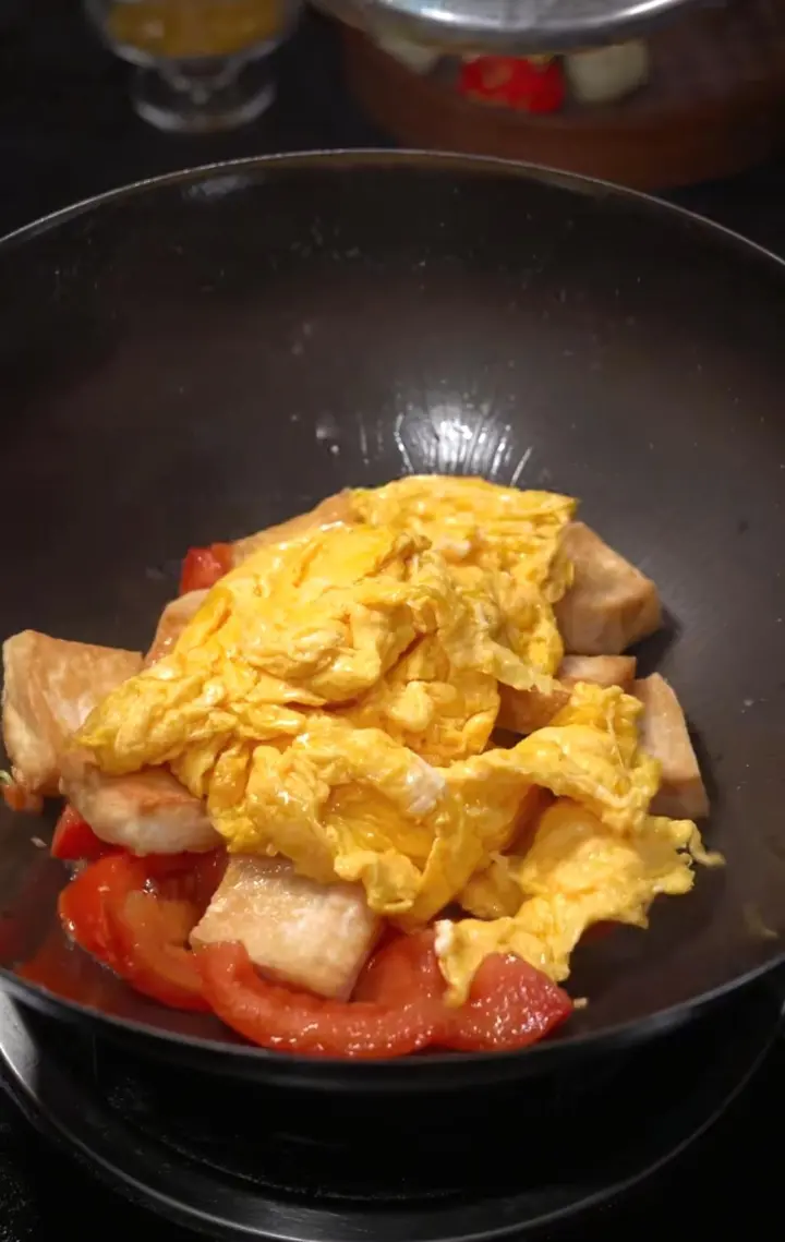 西红柿焖豆腐 第 8 步