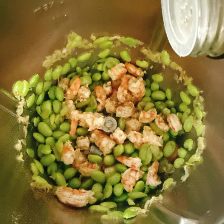 毛豆炒虾仁 第 6 步