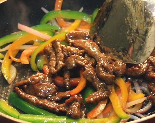 黑椒牛柳意面 第 6 步