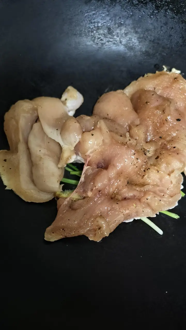 凉拌手撕鸡丝 第 5 步