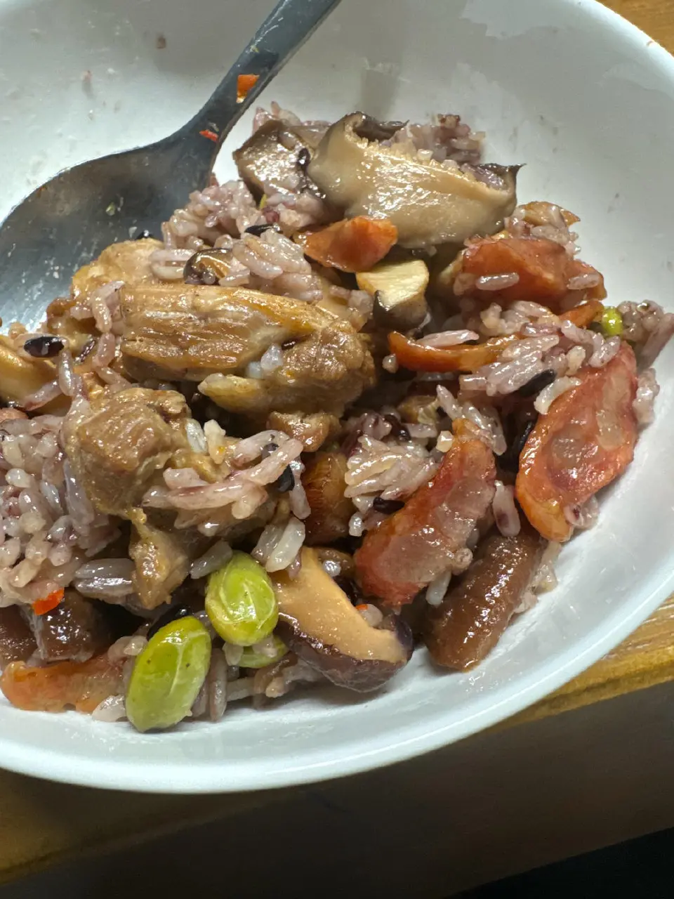 香菇排骨煲仔饭成品图