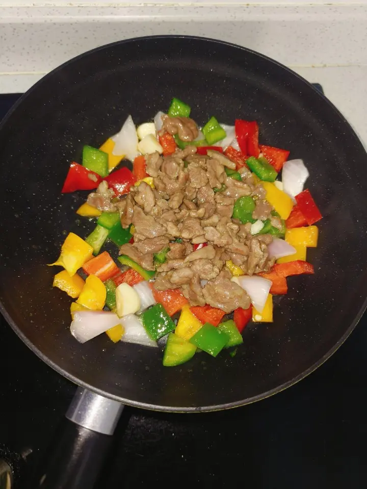 彩椒炒牛肉 第 9 步