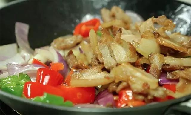 家常小炒肉 第 8 步