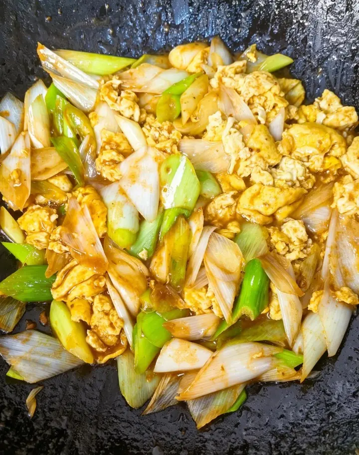 大葱炒鸡蛋 第 1 步