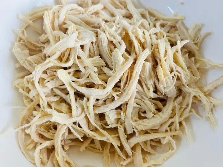 柠檬手撕鸡胸肉 第 2 步