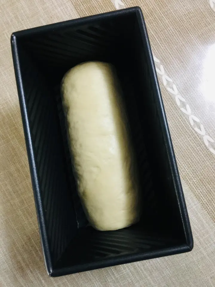 蜜红豆牛奶吐司 第 8 步