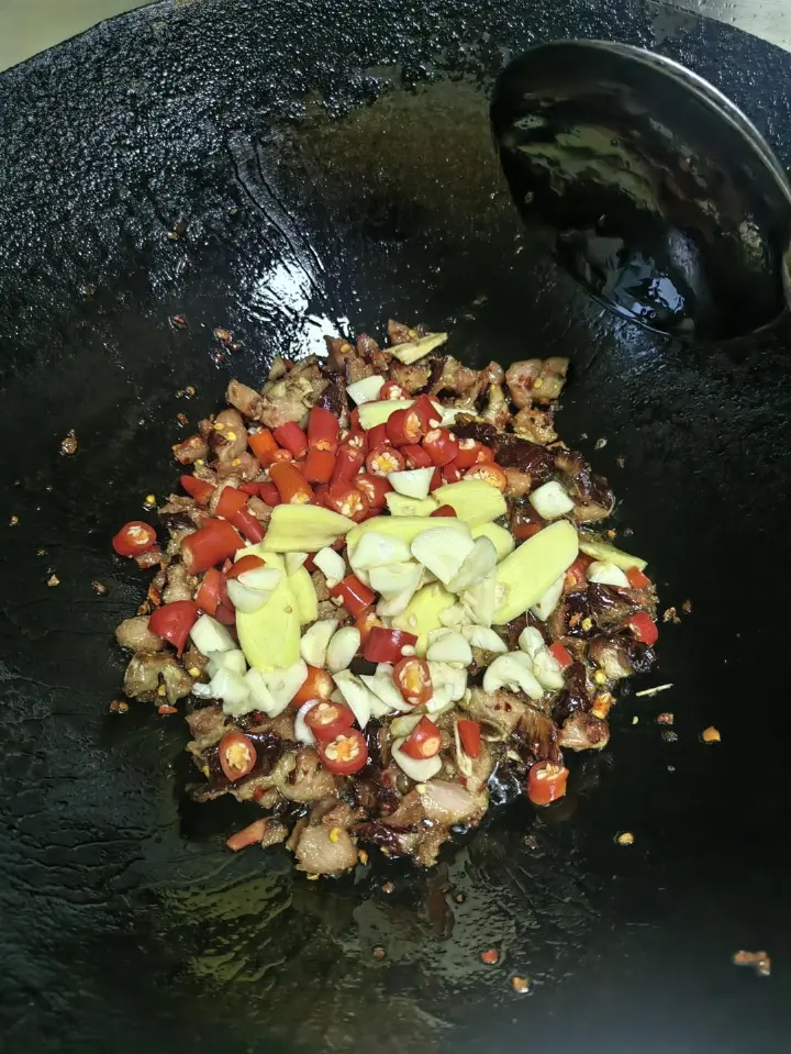 小炒腊翅 第 4 步