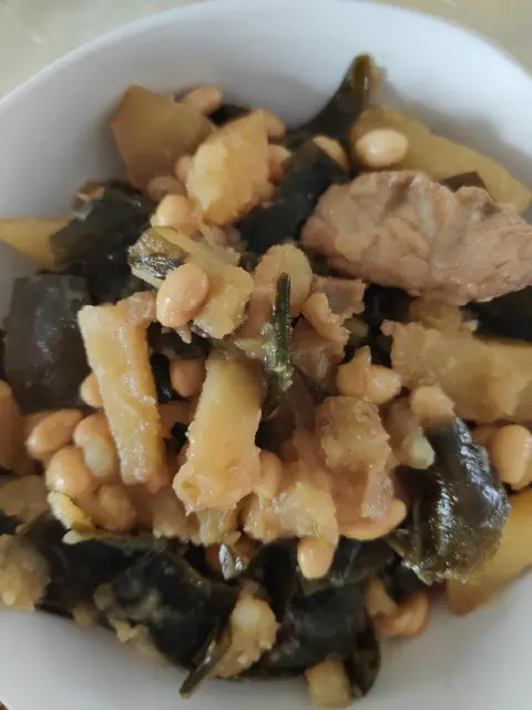 土豆炖海带黄豆