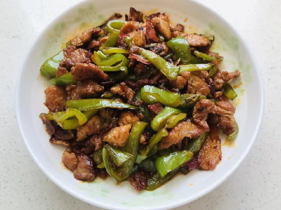 农家小炒肉成品图