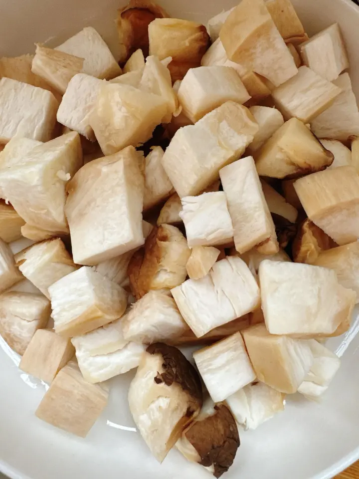 杏鲍菇烧鸡腿 第 4 步