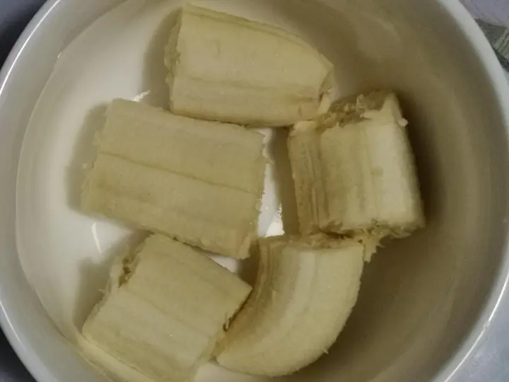 微波炉香蕉布朗尼 第 1 步