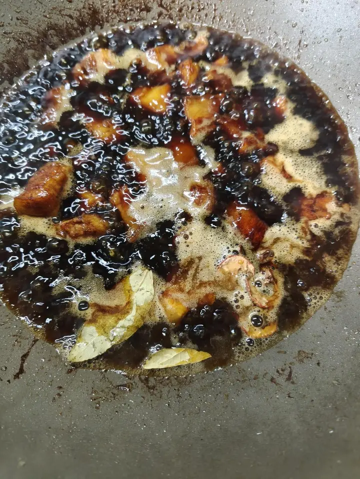 鹌鹑蛋鲍鱼红烧肉 第 13 步