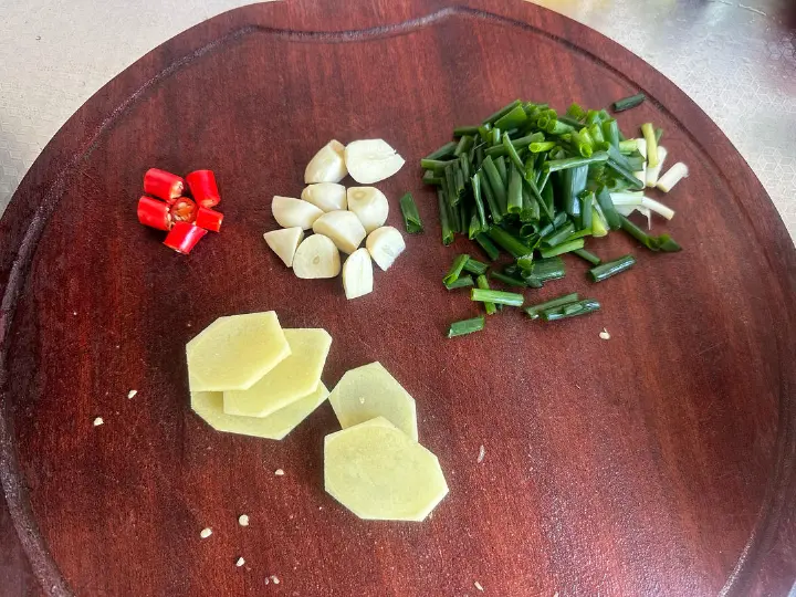 猪肉白菜炖粉条 第 6 步