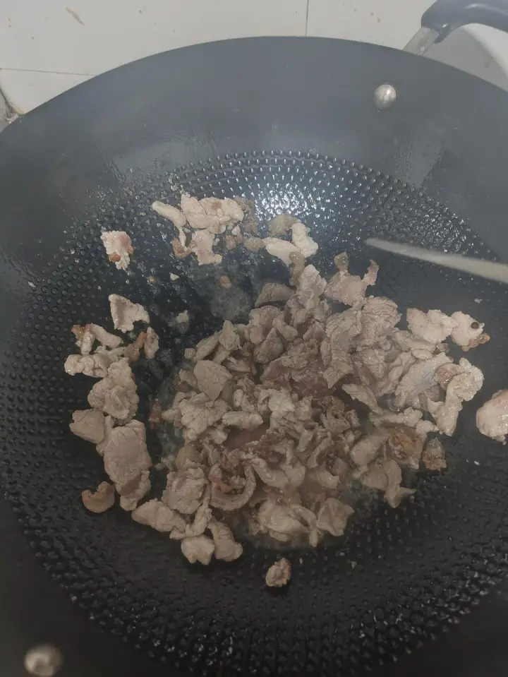 豆干炒肉 第 2 步