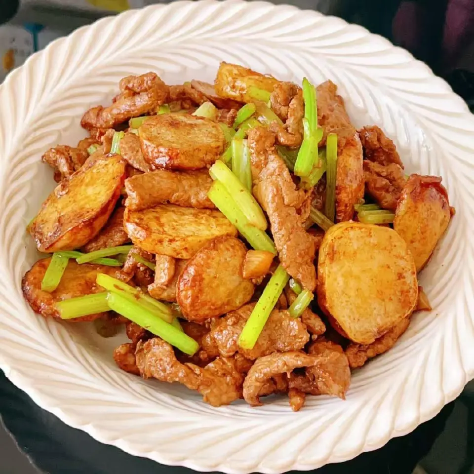 芋头炒猪肉成品图