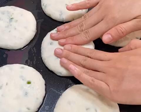 葱香发面饼 第 5 步