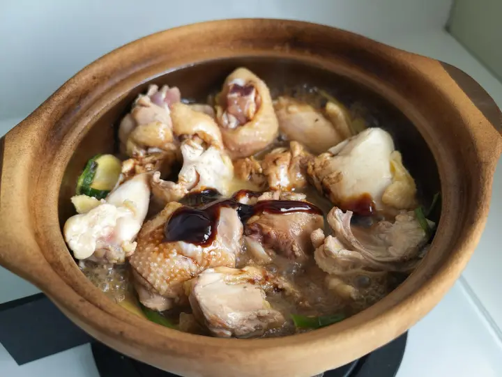 菌菇鸡煲 第 9 步