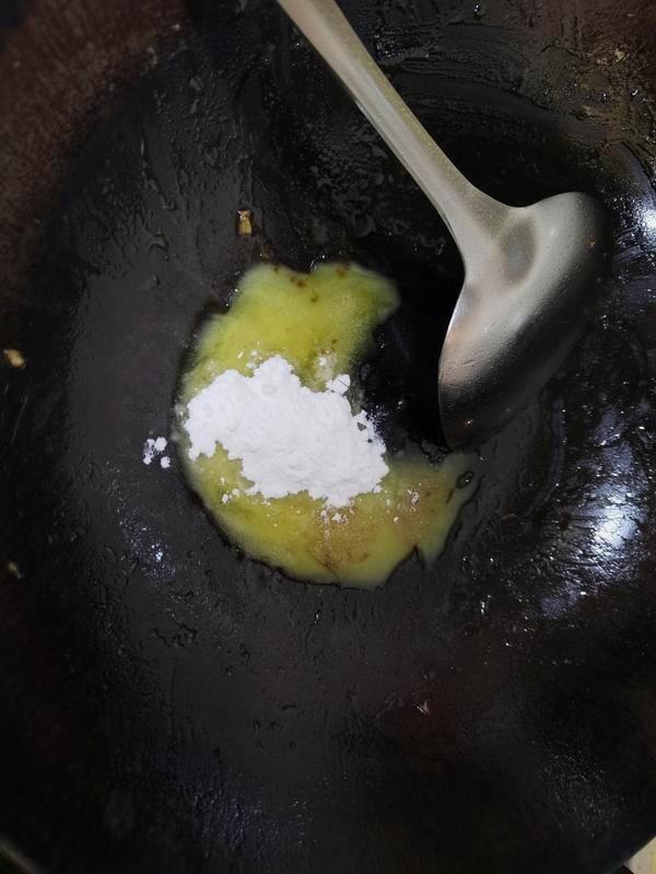 牛奶版奶油蘑菇汤 第 4 步