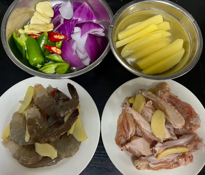干锅鸡翅虾 第 2 步
