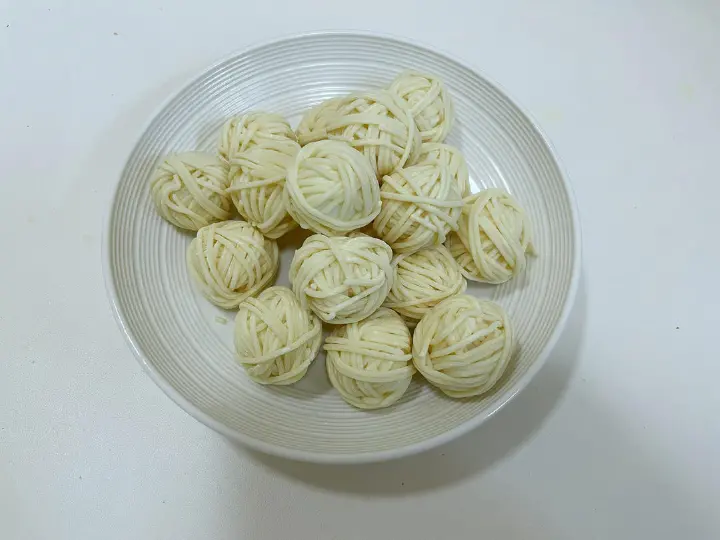 糖醋金线鹌鹑蛋 第 5 步
