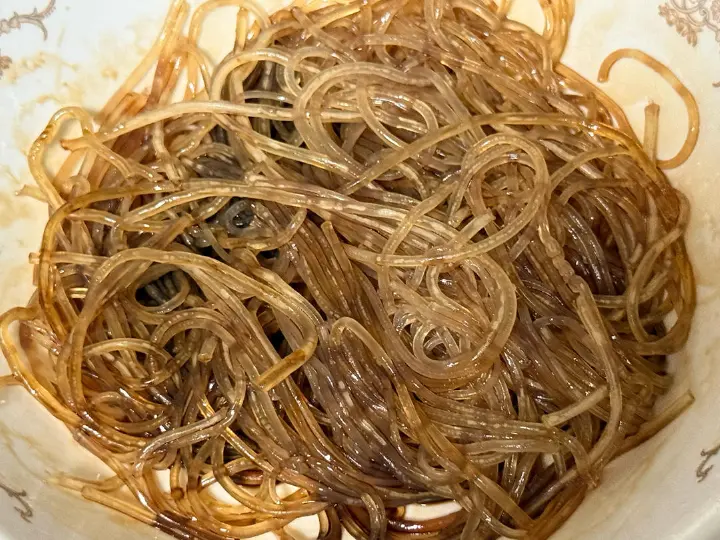 排骨油豆角乱炖 第 4 步