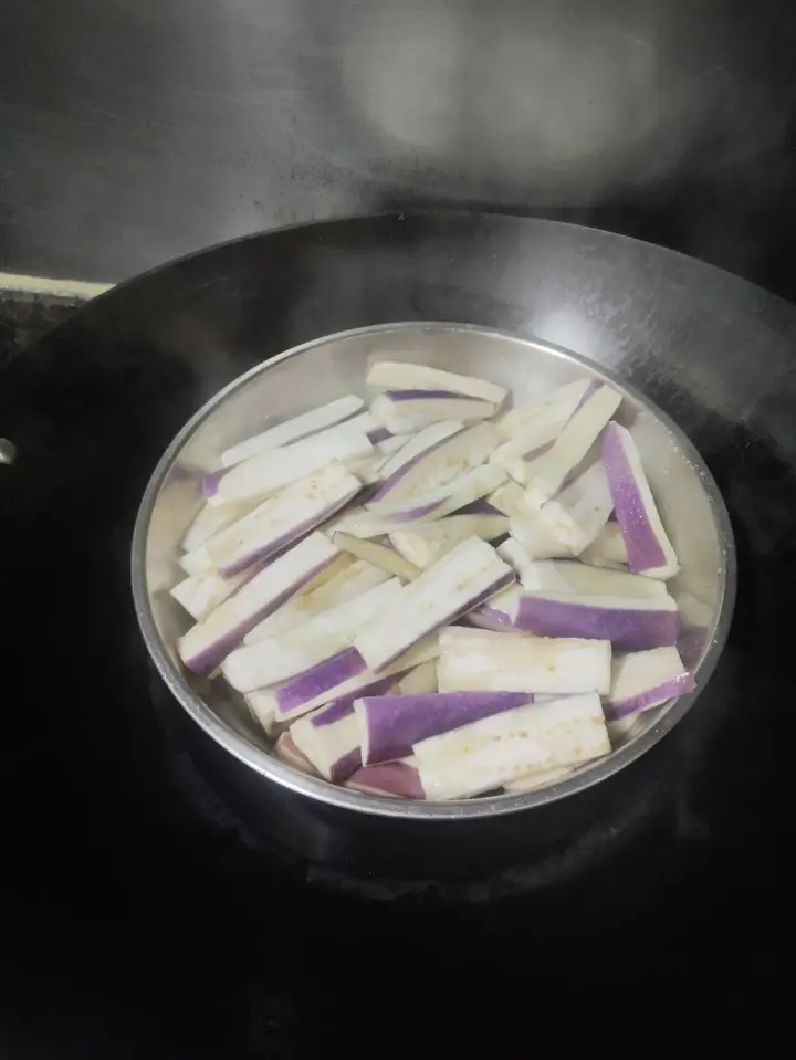 咸鱼茄子煲 第 10 步