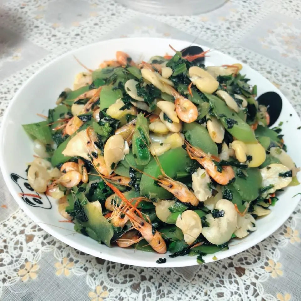 莴笋豆瓣炒小虾成品图