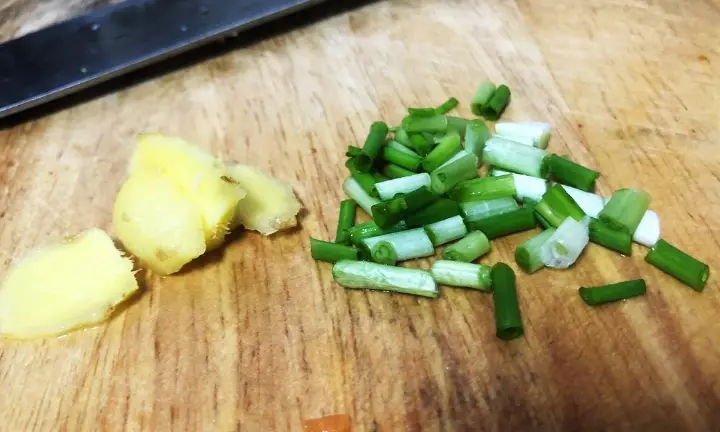 荷兰豆炒培根 第 3 步