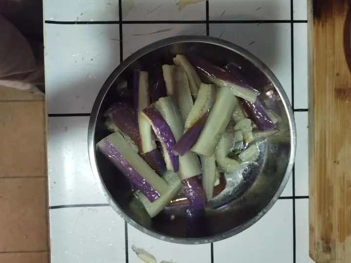 鱼香肉末茄子 第 5 步
