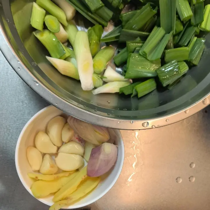 蒜苗炒牛肉 第 4 步