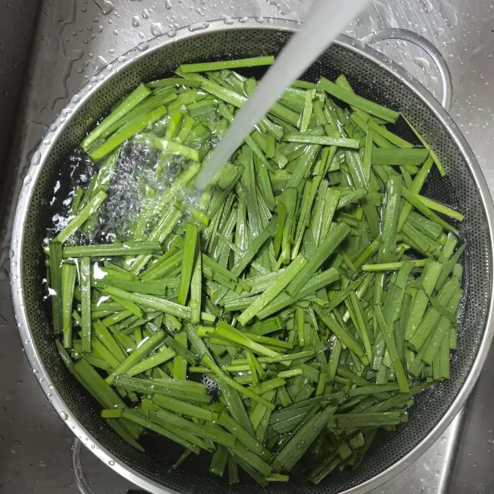 韭菜炒鸡蛋 第 1 步