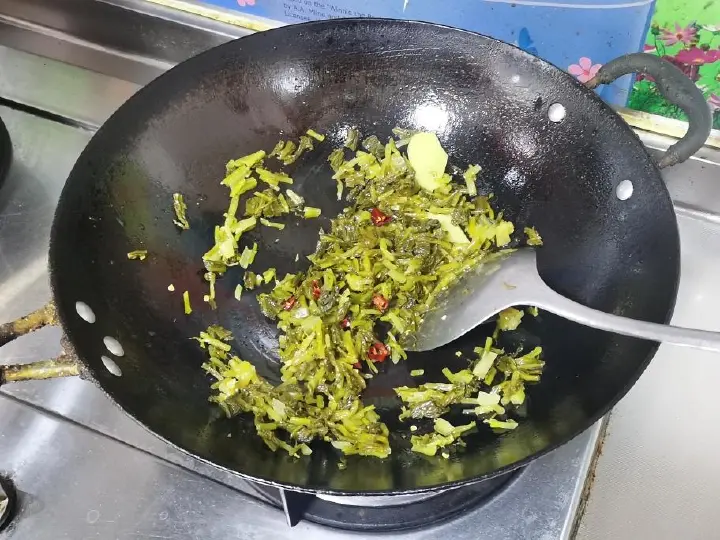干煎小黄鱼与雪菜烧黄鱼 第 9 步