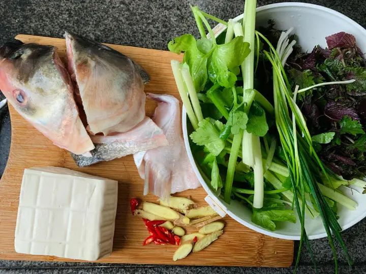 鱼头豆腐汤 第 1 步