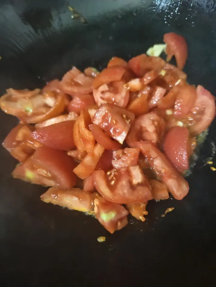 西红柿炒鸡蛋 第 4 步