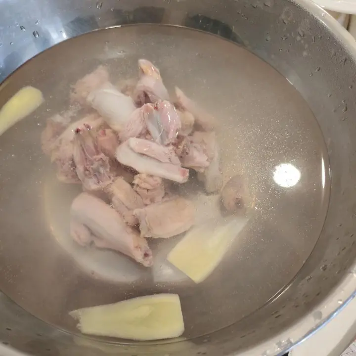胡椒猪肚鸡汤 第 4 步