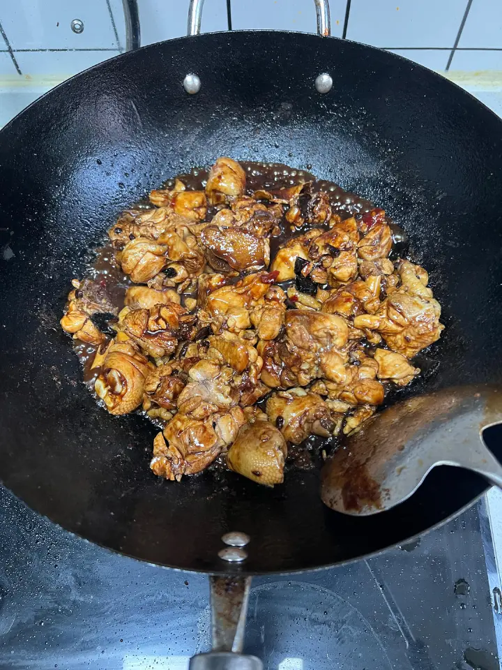榛蘑土豆青椒炒鸡块 第 7 步
