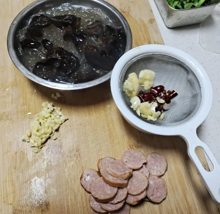 老厨白菜 第 1 步
