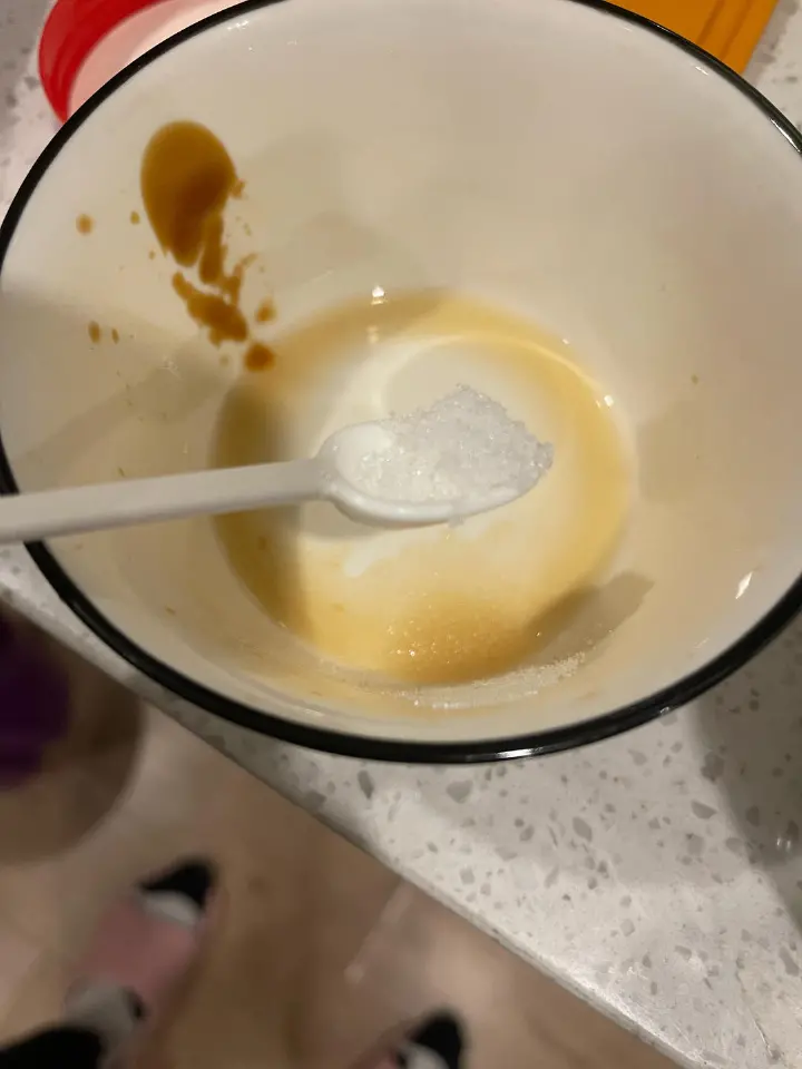 蒜苔炒鸡蛋 第 2 步