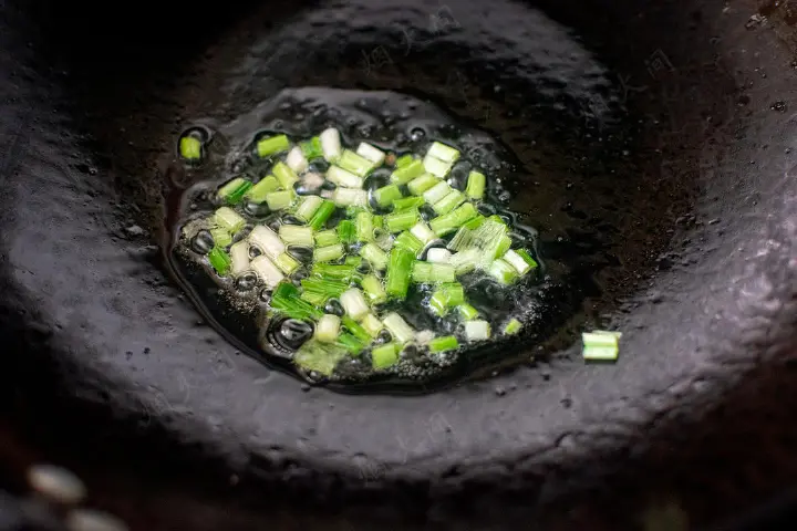 番茄鸡蛋烧豆腐 第 4 步