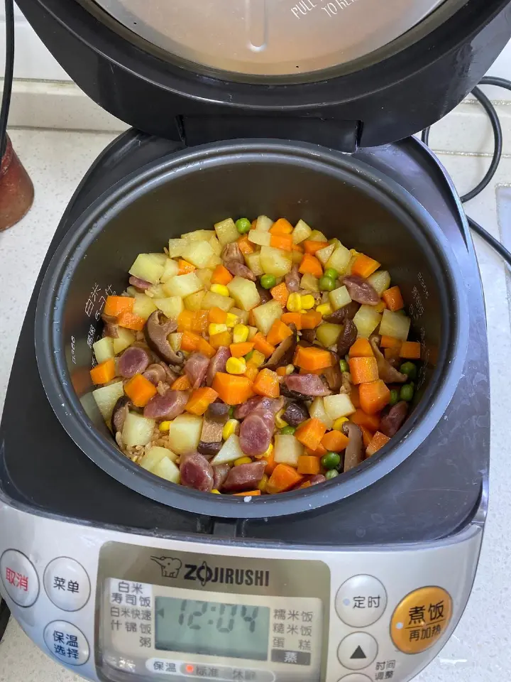 土豆腊肠焖饭 第 10 步